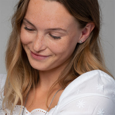 Forunderlige hjerter ørestikker