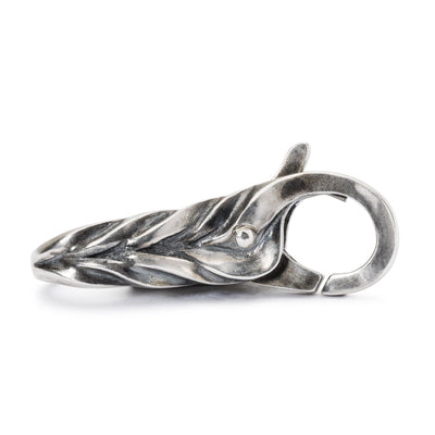 En sterling sølvlås i form af en rævehale, perfekt til at sikre dit Trollbeads armbånd.
